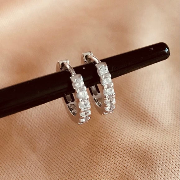 925 Sterling Silver Small Hoop Earrings - Picture 3 of 6